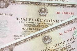 Ph&aacute;t h&agrave;nh tr&aacute;i phiếu ch&iacute;nh phủ tăng mạnh trong tuần qua