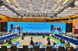 Thúc đẩy hợp tác tài chính và tăng trưởng bền vững trong khu vực