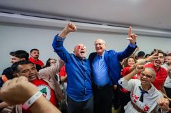 &Ocirc;ng Lula t&aacute;i đắc cử Tổng thống Brazil nhiệm kỳ thứ tư