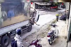 Cabin lật về trước, xe tải tiếp tục lao xuống dốc: Vợ t&agrave;i xế tử vong