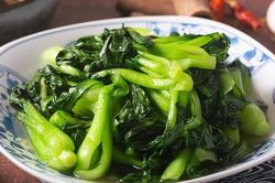 H&atilde;y nhớ 3 điều cực quan trọng khi x&agrave;o rau: 99% người nấu đang mắc sai lầm