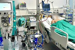 Sốt xuất huyết nguy kịch, nam thanh ni&ecirc;n 23 tuổi phải can thiệp ECMO