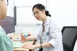 Tầm so&aacute;t ung thư v&uacute; miễn ph&iacute; cho 600 phụ nữ từ 25 tuổi