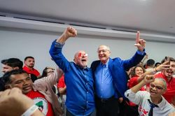Thách thức với Tổng thống Brazil Lula da Silva sau chiến thắng lịch sử