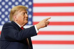 &Ocirc;ng Trump treo thưởng 1 triệu USD cho th&ocirc;ng tin gian lận bầu cử