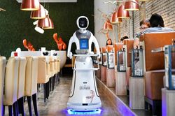 Robot h&igrave;nh người Trung Quốc 't&igrave;m việc' tại H&agrave;n Quốc