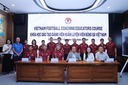 B&oacute;ng đ&aacute; Việt Nam ch&uacute; trọng đ&agrave;o tạo đội ngũ giảng vi&ecirc;n huấn luyện vi&ecirc;n