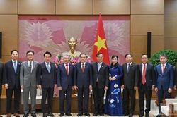 [Ảnh] Chủ tịch Quốc hội Trần Thanh Mẫn tiếp Hội Hữu nghị H&agrave;n Quốc-Việt Nam