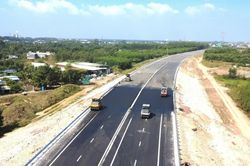Chấm dứt hợp đồng với nh&agrave; thầu tại cao tốc Bi&ecirc;n H&ograve;a - Vũng T&agrave;u v&agrave; V&agrave;nh đai 3 - TPHCM