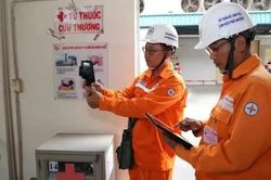 Ph&oacute; Thủ tướng Nguyễn Văn Thắng y&ecirc;u cầu t&iacute;nh to&aacute;n giảm gi&aacute; điện v&agrave; hạ thuế xăng về 0%