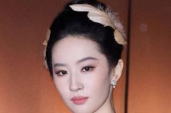 Lưu Diệc Phi lại bị chỉ trích