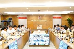 Sử dụng c&oacute; trọng t&acirc;m, trọng điểm kinh ph&iacute; khoa học, c&ocirc;ng nghệ