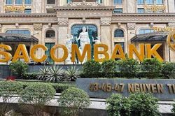 Lợi nhuận SACOMBANK giảm qu&yacute; thứ tư li&ecirc;n tiếp, đ&atilde; cắt giảm 4.200 nh&acirc;n sự trong 9 th&aacute;ng