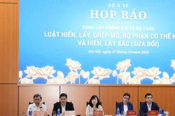 Bộ Y tế họp b&aacute;o: Cấm lấy bộ phận cơ thể người dưới 18 tuổi khi c&ograve;n sống