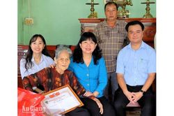X&atilde; Ch&acirc;u Ph&uacute; mừng thọ 504 người cao tuổi