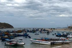 Cảnh b&aacute;o mưa gi&ocirc;ng, lốc xo&aacute;y v&agrave; gi&oacute; giật mạnh tr&ecirc;n v&ugrave;ng biển Gia Lai