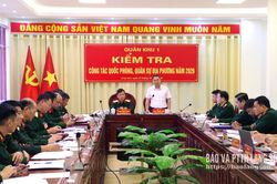 Kiểm tra c&ocirc;ng t&aacute;c quốc ph&ograve;ng, qu&acirc;n sự địa phương tại Lạng Sơn