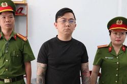 Nghi bị theo d&otilde;i, người đ&agrave;n &ocirc;ng v&ocirc; cớ tấn c&ocirc;ng người đi đường