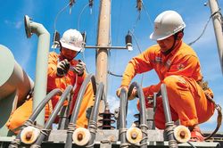 Ph&oacute; Thủ tướng y&ecirc;u cầu EVN c&oacute; phương &aacute;n giảm gi&aacute; điện từ 1/11