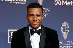 Mbappe xin lỗi Trung Quốc v&igrave; ph&aacute;t ng&ocirc;n 'thiếu suy nghĩ'