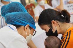 Hỗ trợ gia đình có hai con gái - Tránh biến thành tích thành thước đo giá trị