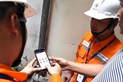 Ph&oacute; Thủ tướng y&ecirc;u cầu nghi&ecirc;n cứu giảm gi&aacute; điện, giảm thuế xăng dầu