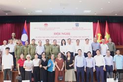 Tuyên truyền, phổ biến pháp luật cho cộng đồng người Việt Nam tại Lào