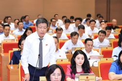 Hà Nội thông qua nghị quyết gỡ 'nút thắt' 12 dự án vi phạm trật tự xây dựng