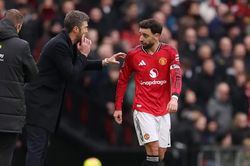 Man United ủng hộ Carrick hay chỉ trì hoãn điều khó tránh?