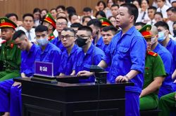 Lê Khắc Ngọ khai về biệt danh 'Mr Hunter', muốn định giá 143 miếng vàng bị tịch thu tương đương 600 tỷ