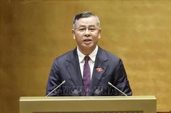 Phát triển thị trường chứng khoán gắn với bảo vệ nhà đầu tư