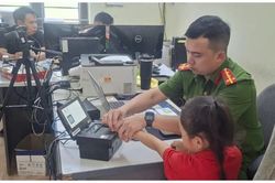 Khi Đảng trong tim – Dấu chân chiến sĩ không mỏi nơi biên cương