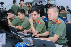 Thiết lập cơ chế phản ứng nhanh cho hệ sinh thái dữ liệu số