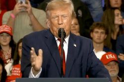21 bang Mỹ kiện chính quyền Tổng thống Trump về quy định minh bạch doanh nghiệp