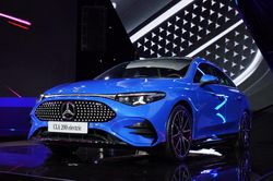 Cận cảnh CLA 200 - sedan thuần điện rẻ nhất của Mercedes-Benz