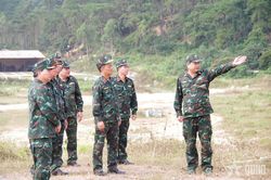 Kiểm tra, thẩm định phương án bắn đạn hơi, quả nổ trong diễn tập TC-26