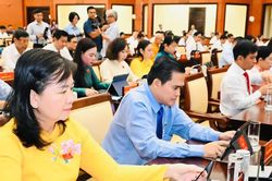 Đề xuất thống nhất mức diện tích nhà ở tối thiểu 8m²/người để đăng ký thường trú tại TPHCM