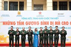 Vinh danh 19 tấm gương bình dị, lan tỏa những giá trị nhân văn