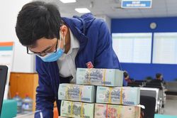 Lãi suất ngân hàng hôm nay 29/10/2026: 3 nhà băng đồng loạt giảm lãi suất