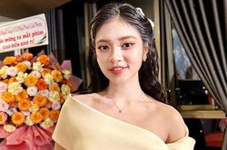 Á hậu đóng phim 18+ tiết lộ điều áp lực sau tác phẩm thu 489 tỷ đồng