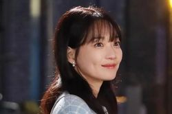 Vợ chồng Shin Min Ah và Kim Woo Bin quyên góp hơn 5 tỷ won, lý do khiến khán giả xúc động