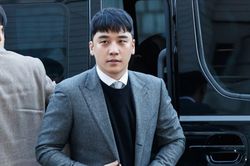 Danh tính người vợ 20 tuổi của Seungri (BIGBANG) gây chú ý