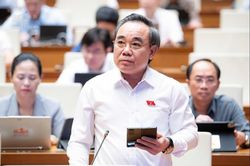Thu hồi đất phải gắn với chỗ ở ổn định và sinh kế lâu dài
