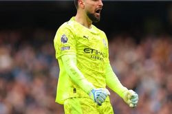HLV Enzo Maresca làm rõ tương lai của Donnarumma sau chiến thắng của Manchester City