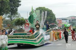 Hương sắc xứ Trà khai mùa hội mới