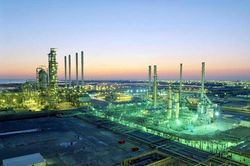 Houthi tấn công loạt nhà máy lọc dầu và cơ sở của Aramco