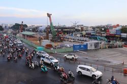 Cấm xe tải, ô tô khách đường cửa ngõ TPHCM để thi công ga ngầm metro số 2