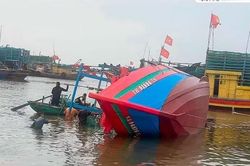 Tàu cá bị tàu hàng nước ngoài đâm chìm, 1 người tử vong