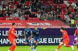V.League 2026-2027: Nóng cuộc đua hai đầu bảng xếp hạng