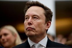 Vì sao phim AI của Elon Musk bị chê dữ dội?